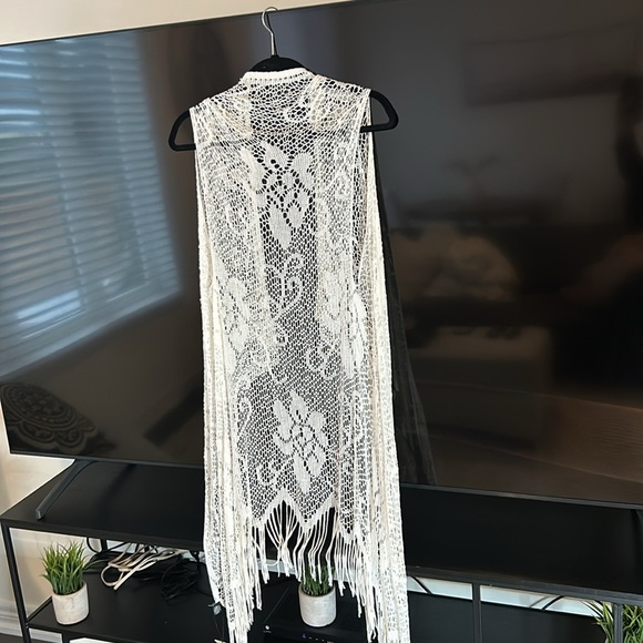 Cherie Bliss Crochet Lace Vest with fringes - Picture 5 of 8